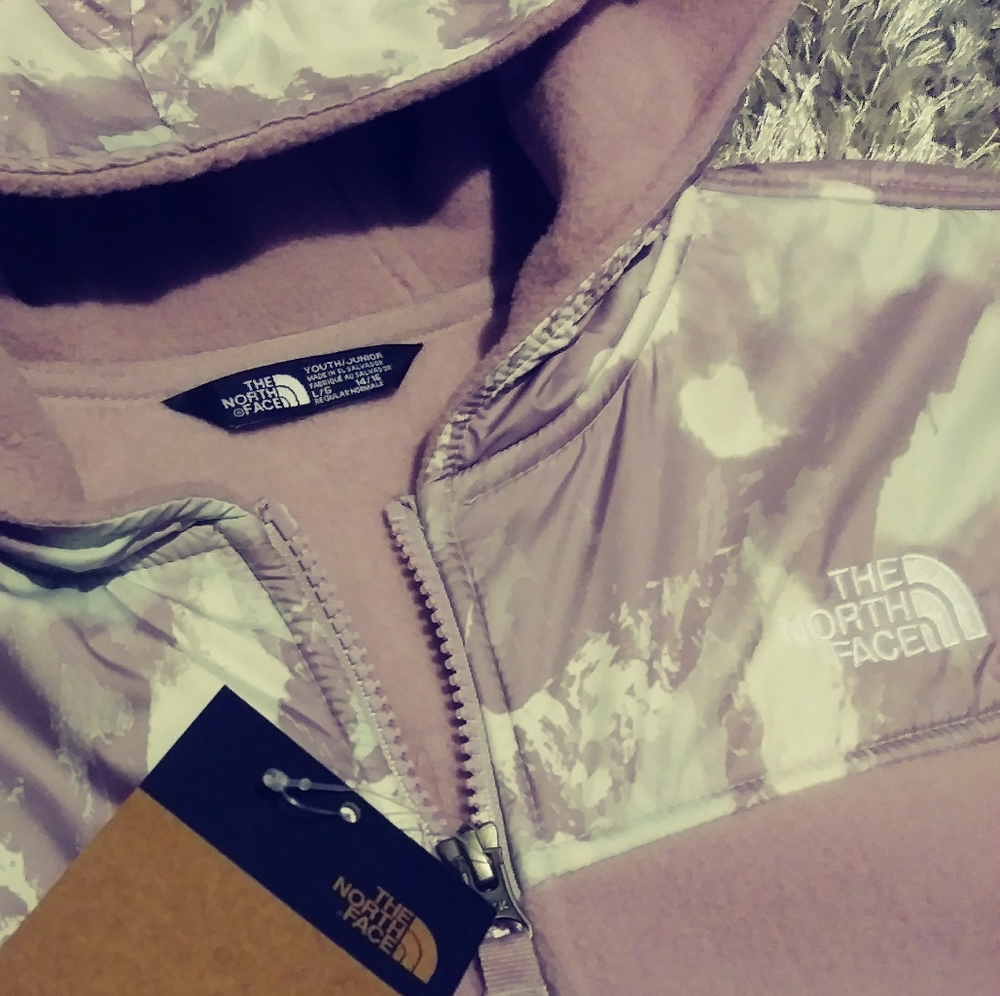 Girls North Face Bundle ❎excluded❎ - Picture 3 of 4